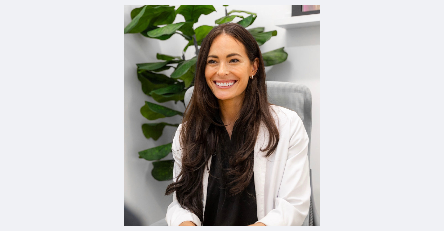 alyssa headshot alyssa headshot